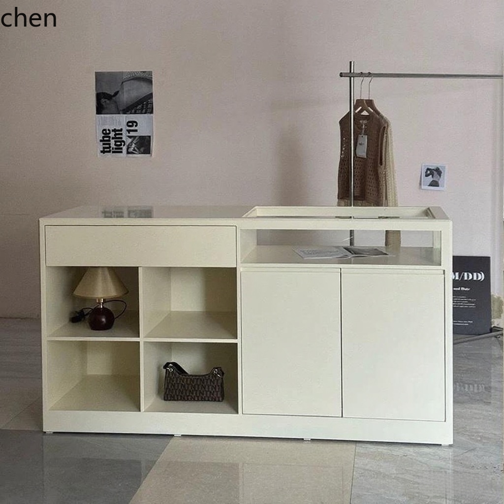 CZ Negozio di abbigliamento Ta - Desk Setup Office recensione e prezzo