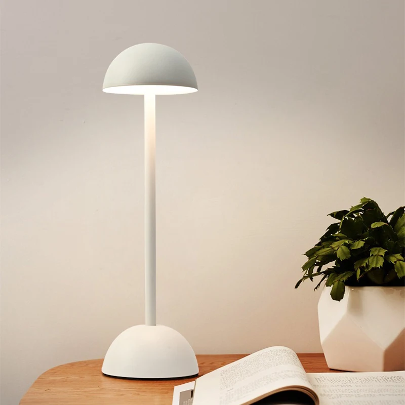 Lampada da tavolo a fungo a LE - Led Desk Light Usb recensione e prezzo